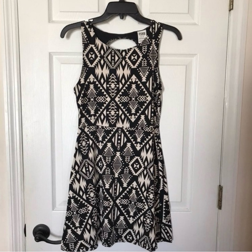 PINK VICTORIA’S SECRET MEDIUM SLEEVELESS DRESS
